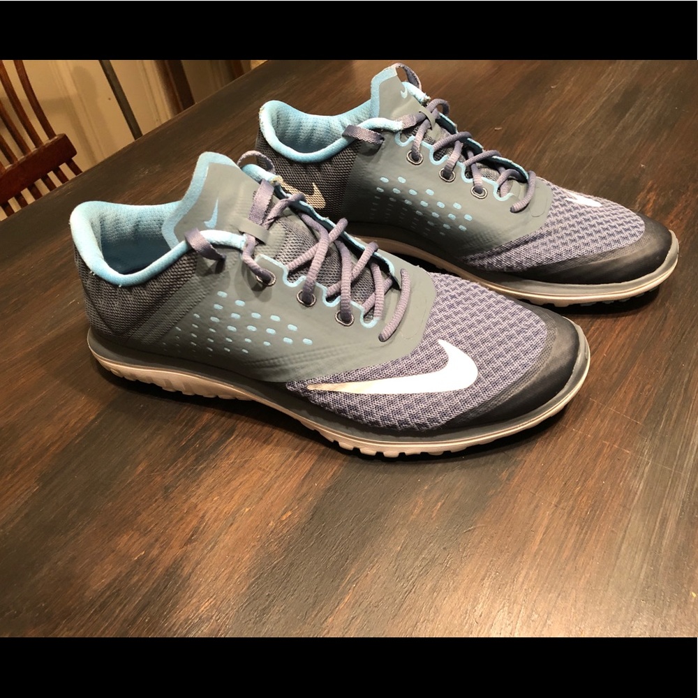 ✨Nike FITSOLE women’s size 9✨